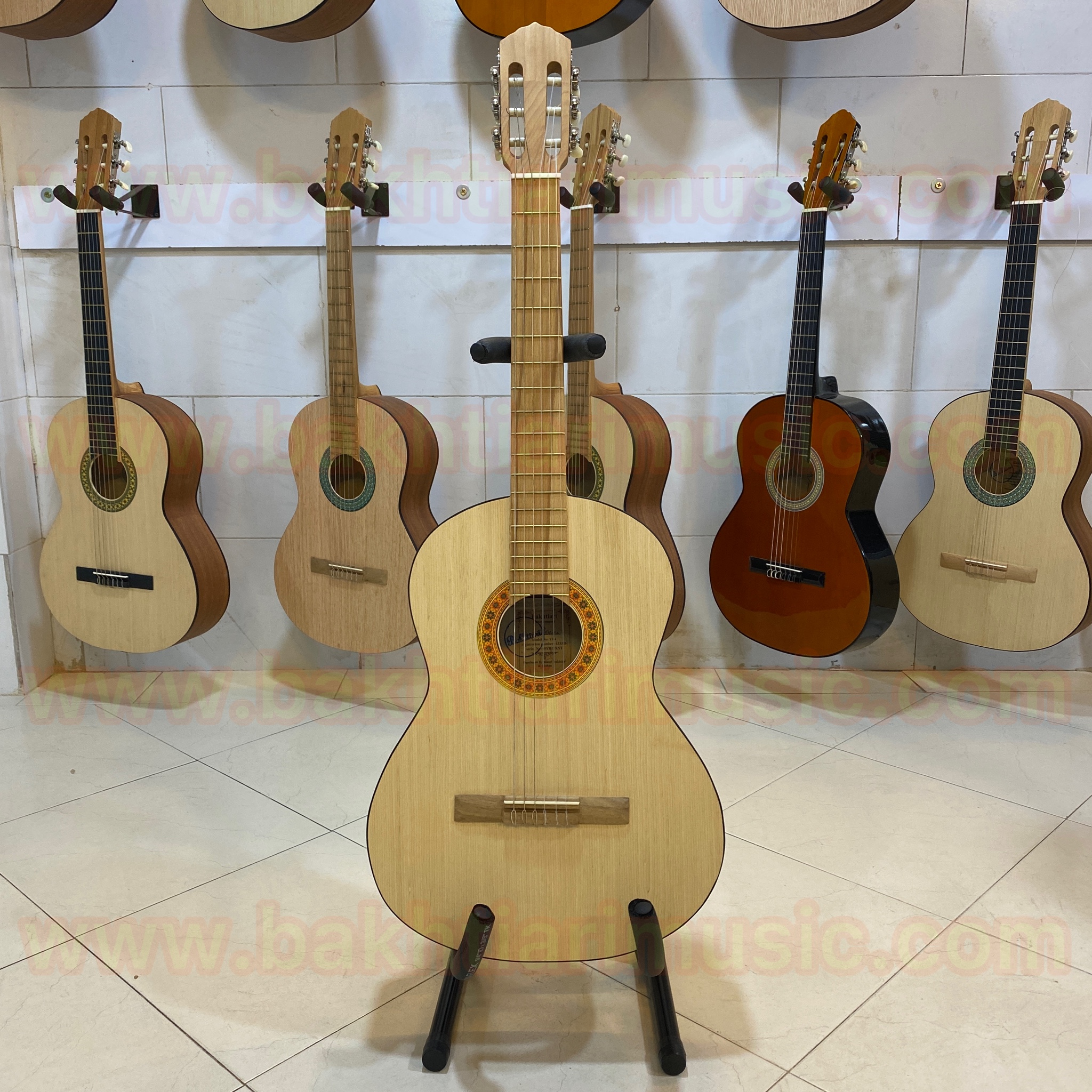 بنر محصولات شگفت‌انگیز ۲